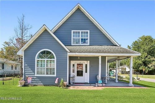 1435 Margie St, Waveland, MS, 39576-2417 | Card Image