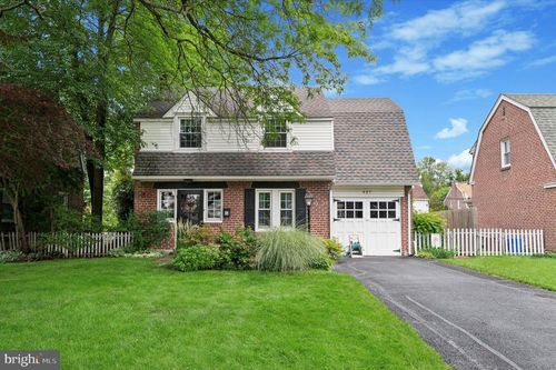 437 E Magnolia Ave, ALDAN, PA, 19018-4213 | Card Image