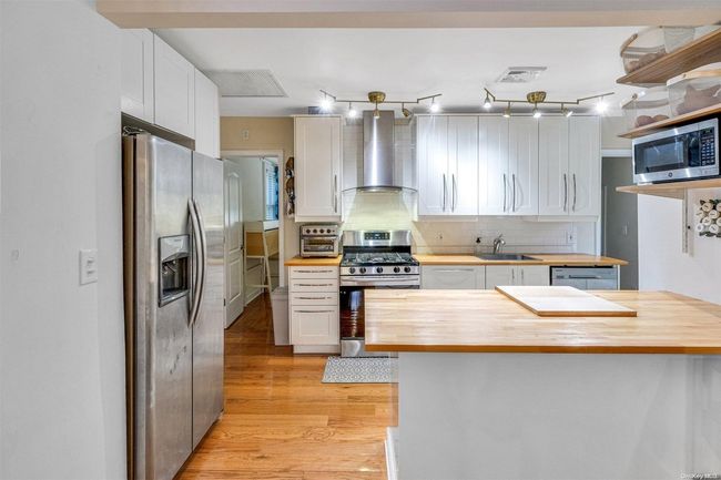 4 Bellrose Rd, House other with 4 bedrooms, 3 bathrooms and null parking in Sound Beach NY | Image 12