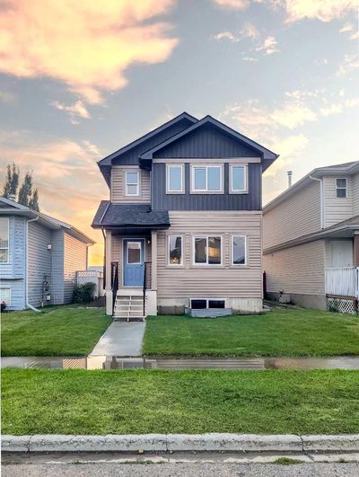 243 16 St E, House detached with 3 bedrooms, 2 bathrooms and 2 parking in Brooks AB | Image 1