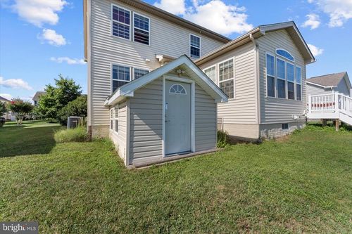 217 Bridgewater Dr, STEPHENS CITY, VA, 22655-3261 | Card Image