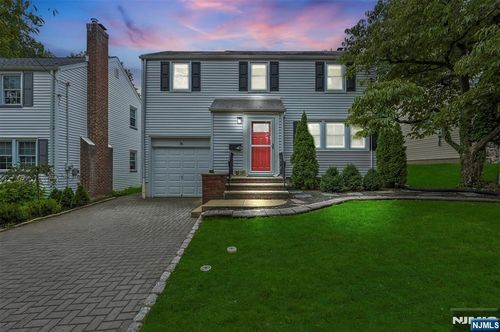 40 Eaton Pl, Bloomfield, NJ, 07003-2828 | Card Image