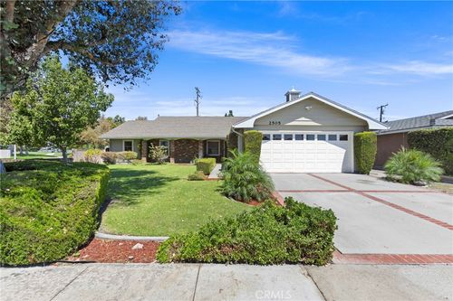 2505 E Oshkosh Ave, Anaheim, CA, 92806-4735 | Card Image
