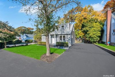 5 Rushmore Street, House other with 3 bedrooms, 2 bathrooms and null parking in Huntington Station NY | Image 3