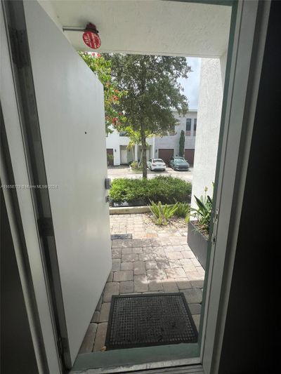 4377 - 4377 Nw 9th St, Townhouse with 2 bedrooms, 2 bathrooms and null parking in Plantation FL | Image 3