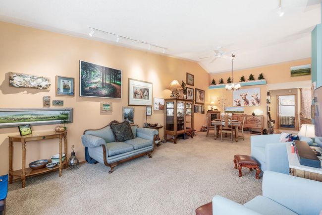 19 Sunrise Way, Home with 3 bedrooms, 3 bathrooms and 4 parking in Priddis Greens AB | Image 21