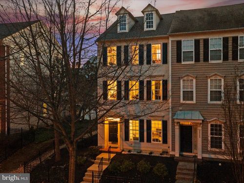 20345 Bowfonds St, ASHBURN, VA, 20147-7404 | Card Image