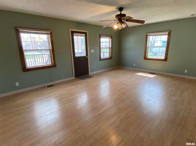 11 N Mechanic St, House other with 4 bedrooms, 2 bathrooms and null parking in Winchester IL | Image 7