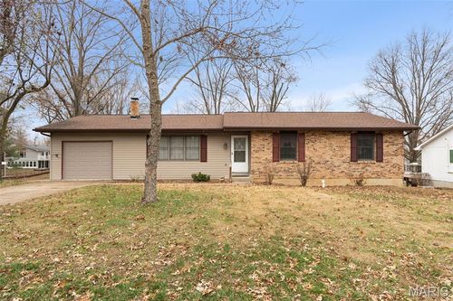 709 Ron Avenue, Washington, MO, 63090 | Card Image