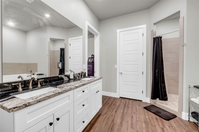 100 S Thomas Cv, House other with 4 bedrooms, 3 bathrooms and null parking in Burnet TX | Image 14