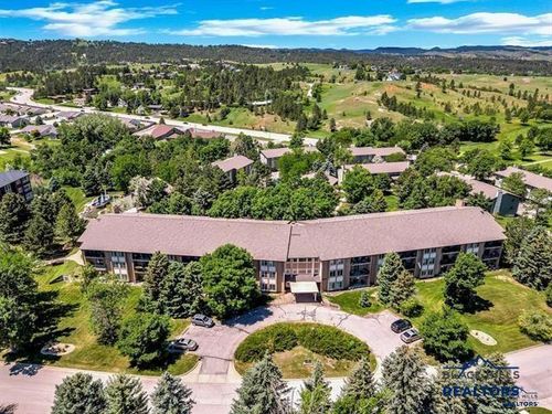 3981 Fairway Hills Dr, Rapid City, SD, 57702-5316 | Card Image