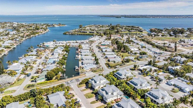 315 64 Th St, Condo with 3 bedrooms, 3 bathrooms and null parking in Holmes Beach FL | Image 55