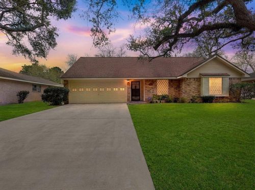 106 Wedgewood Ave, Hitchcock, TX, 77563-1859 | Card Image