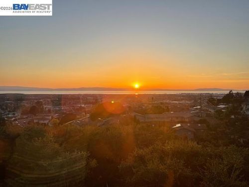 24-19100 Crest Ave, Castro Valley, CA, 94546-2863 | Card Image