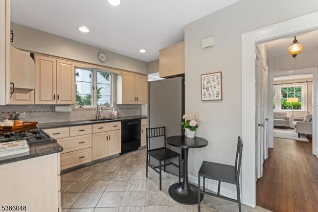 34 Mountain Rd, House other with 3 bedrooms, 2 bathrooms and null parking in Verona NJ | Image 16