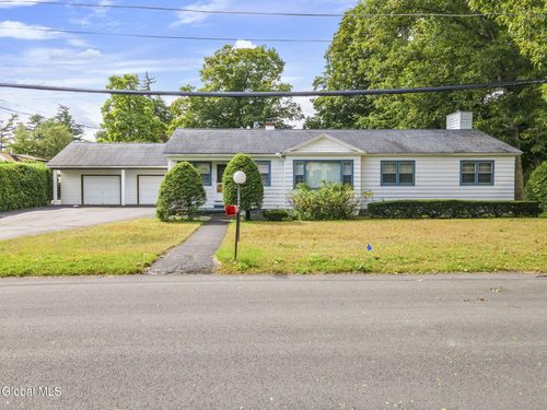 9 Pettis St, Lake George, NY, 12845-1011 | Card Image