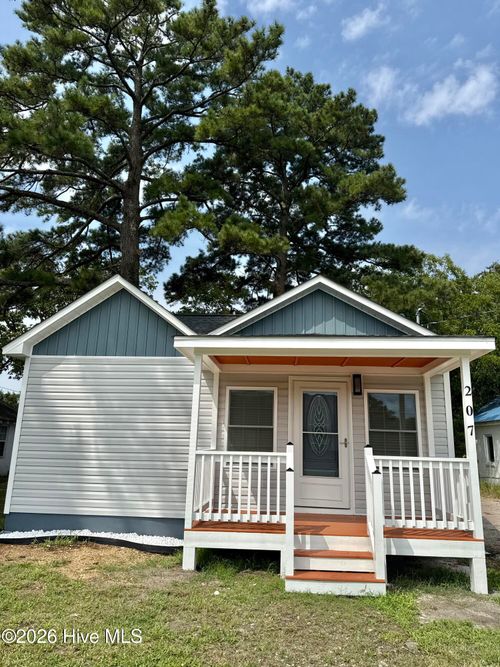 207 Cochran St, Robersonville, NC, 27871-9602 | Card Image