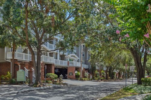 apt-204-800 S Dakota Ave, TAMPA, FL, 33606-2855 | Card Image