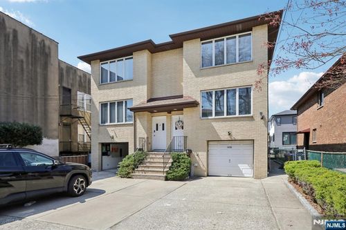 505 3rd St, Palisades Park, NJ, 07650-1832 | Card Image