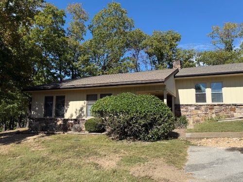 8 Connie Ln, Bella Vista, AR, 72715-8810 | Card Image