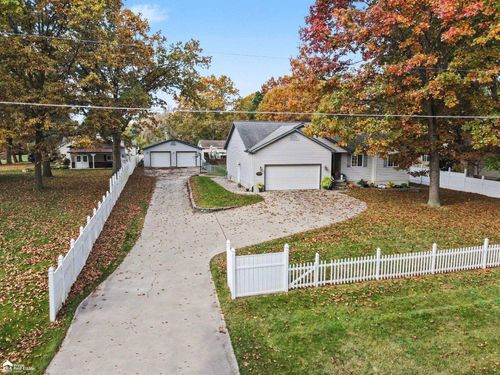 7047 Gillette Rd, Flushing, MI, 48433-9341 | Card Image