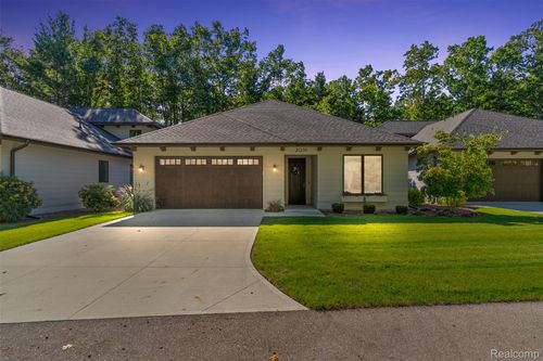 2031 Ottawa Beach Rd, Holland, MI, 49424-2477 | Card Image