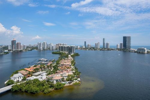 apt-2404-3000 Island Blvd, Aventura, FL, 33160-4926 | Card Image