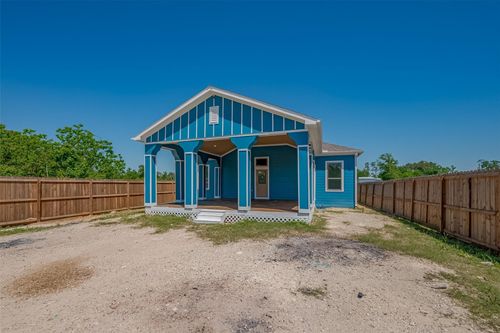 581 Road 51022, Cleveland, TX, 77327-2690 | Card Image