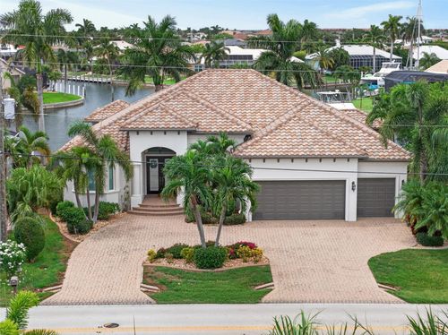 2018 Deborah Dr, PUNTA GORDA, FL, 33950-8136 | Card Image