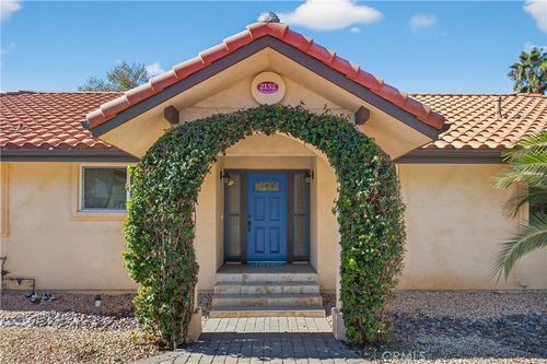 2152 Ramona Ln, Vista, CA, 92084-7715 | Card Image