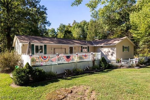 36449 Law Rd, Grafton, OH, 44044-9657 | Card Image