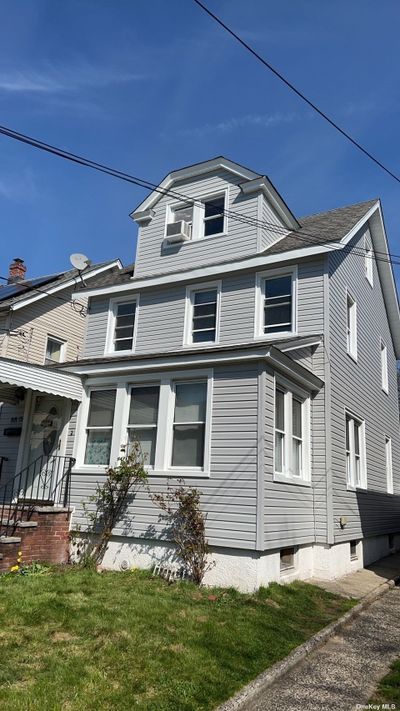 88-35 Ashford Street, House other with 3 bedrooms, 2 bathrooms and null parking in Queens Village NY | Image 2