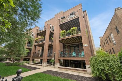 GS - 4541 N Malden Street, Condo with 2 bedrooms, 2 bathrooms and 2 parking in Chicago IL | Image 1