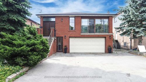 731 Glencairn Ave, North York, ON, M6B1Z9 | Card Image