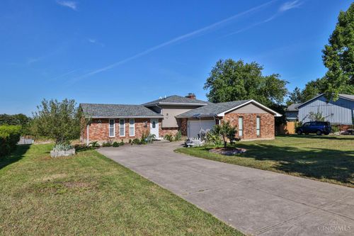 6077 Snow Hill Dr, Liberty Twp, OH, 45011-5215 | Card Image