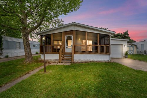 1805 Briarcrest Dr, Port Clinton, OH, 43452-1403 | Card Image