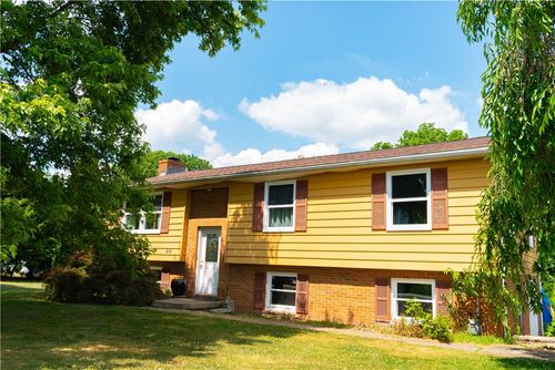 216 Ruth Dr, Home, PA, 15747-9605 | Card Image