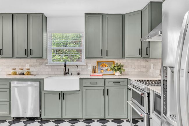 6615 Hialeah Dr, House other with 4 bedrooms, 3 bathrooms and null parking in Dallas TX | Image 16