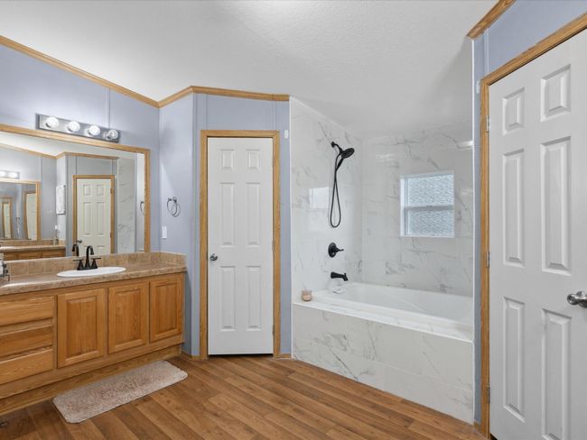 403 Se County Road 3048 C, House other with 3 bedrooms, 2 bathrooms and null parking in Corsicana TX | Image 21