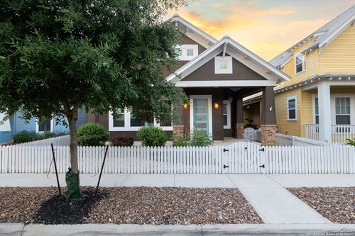 645 Center Grn, New Braunfels, TX, 78130-6683 | Card Image