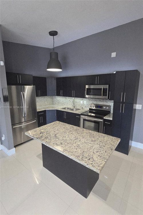 apt-208-18785 Nw 62nd Ave, Hialeah, FL, 33015-5029 | Card Image
