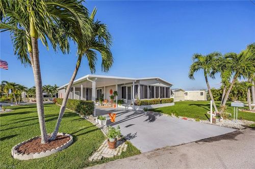 4700 Gulfgate Ln, SAINT JAMES CITY, FL, 33956-2700 | Card Image
