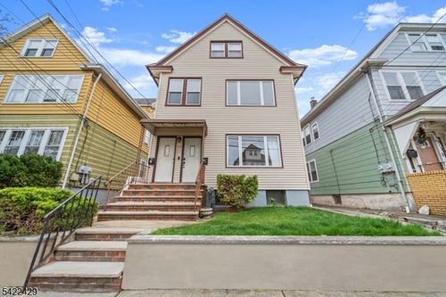 105 Knapp Ave, Clifton, NJ, 07011-1334 | Card Image