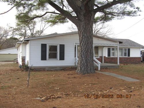 903 S Odle St, West Frankfort, IL, 62896-3469 | Card Image