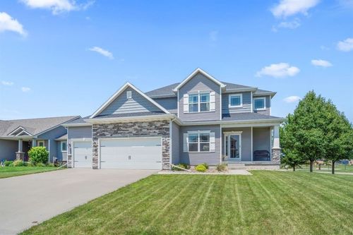 395 Ne Fox Run Trl, Waukee, IA, 50263-7104 | Card Image