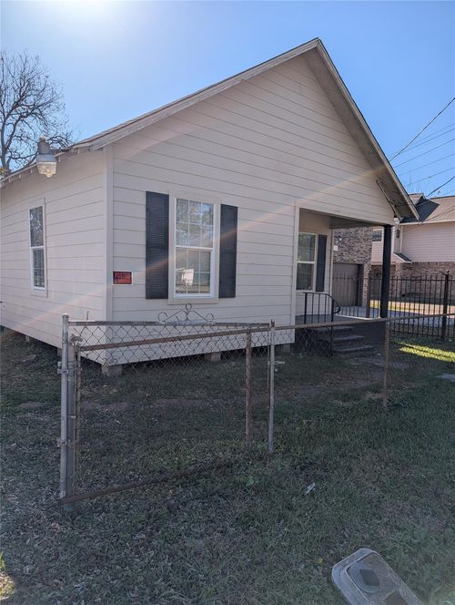 2125 Nora St, Beaumont, TX, 77705-3328 | Card Image