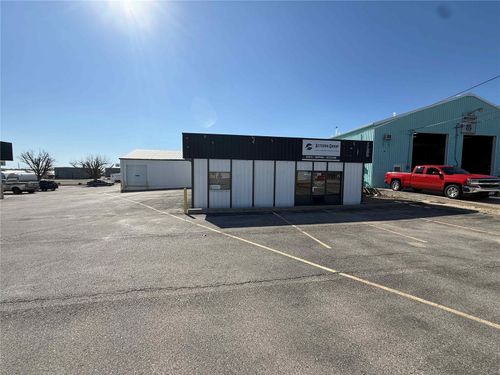 bldg-b-200 35th St, Marion, IA, 52302-3812 | Card Image