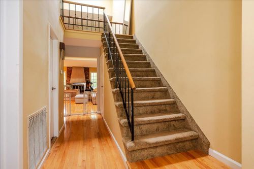 121-121 Terrace Ct, Woodbury, NY, 11797-3013 | Card Image