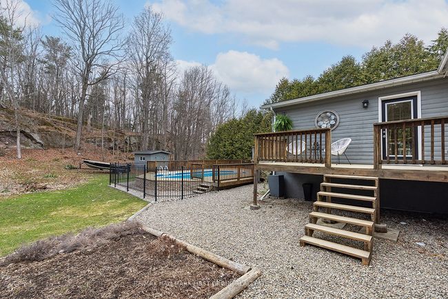 1262 Sunbury Rd, House other with 5 bedrooms, 3 bathrooms and 4 parking in South Frontenac ON | Image 47