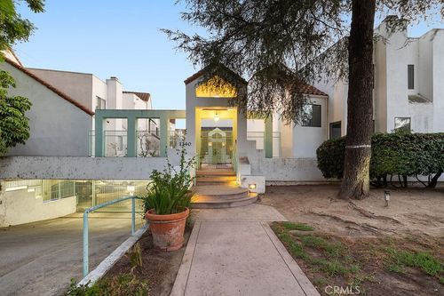 8-1340 Glenwood Rd, Glendale, CA, 91201 | Card Image